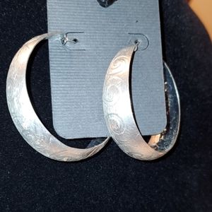 Silver hoop earrings, New without original tag!!
